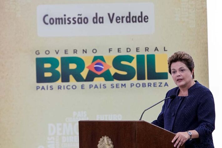 Dilma discursa durante a instalação da Comissão da Verdade, em Brasília (2012)