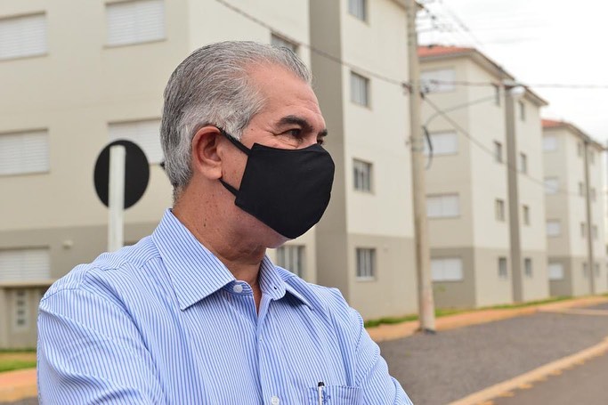 Esse é Reinaldo Azambuja. 