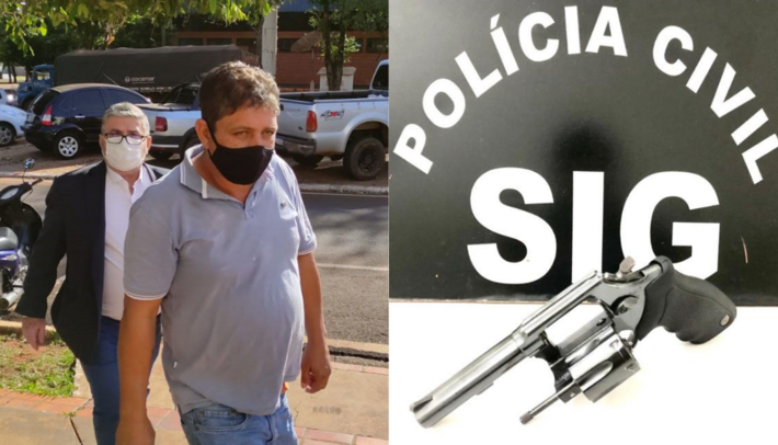 Acusado chegando com um dos seus advogados. 