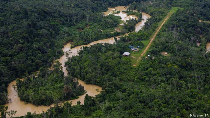 Garimpo em terras Yanomami: se aprovada, tese pode levar ainda mais insegurança para os territórios ocupados pelos povos nativos.