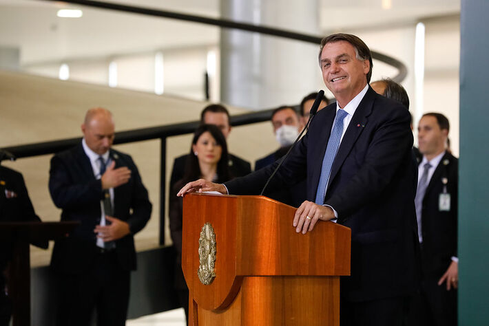 Bolsonaro aponta que produtor rural irá plantar menos em 2022.