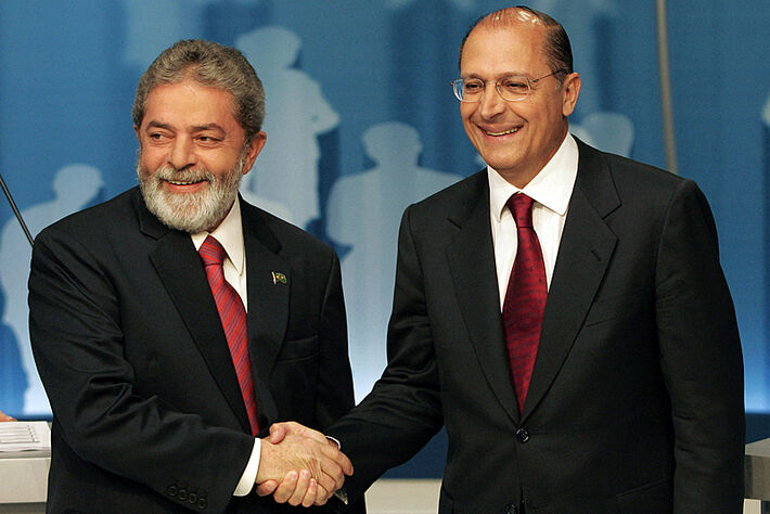 Ex-governador de São Paulo não descartou união com petista em chapa presidencial; os dois se enfrentaram no segundo turno do pleito de 2006 - Maurício Lima/AFP
