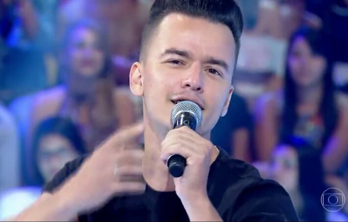 Esse é Yago, da dupla com Santhiago. Foto: TV Globo