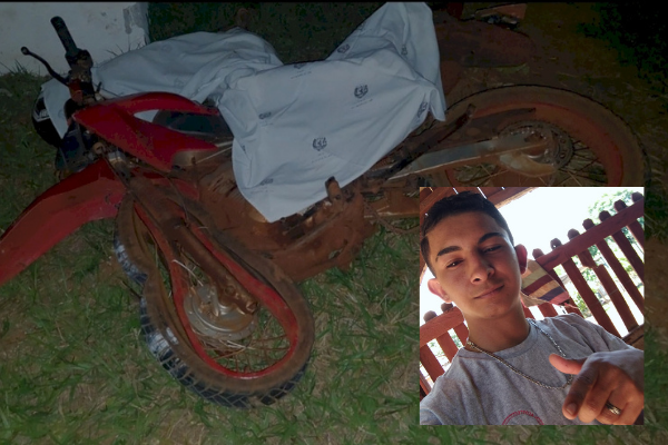 Esse nera Lucas. A imagem da moto e seu corpo após o acidente.  