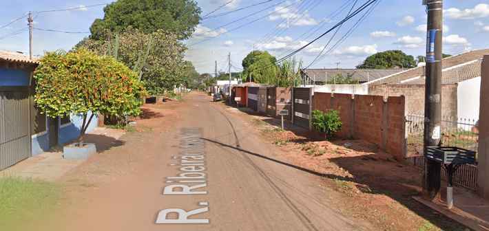 Rua Ribeirão das Neves, quase na esquina com a Moçambique, onde aconteceu a emboscada.  