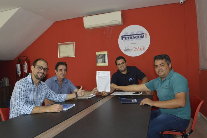 Diretores da Fetracom e Sindsuper.