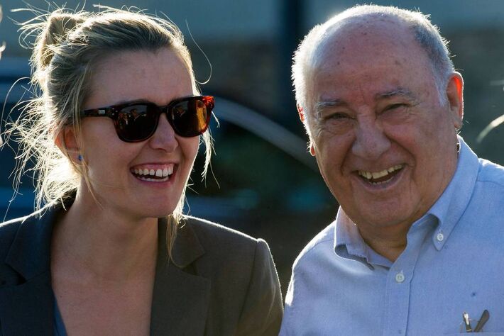 Marta Ortega é a caçula de Amancio Ortega, e a única dos três filhos que se dedica aos negócios da família. FOTO: MIGUEL RIOPA / AFP