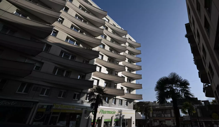 A família caiu do 7º andar de um prédio de luxo em Montreux (Suíça) na quinta-feira. Foto: AFP
