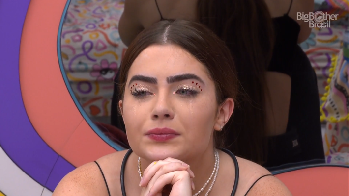 Jade Picon "chora" após saída de Larissa no BBB 22: '6 Paredões, 4 foram daqui'. Foto: TV Globo