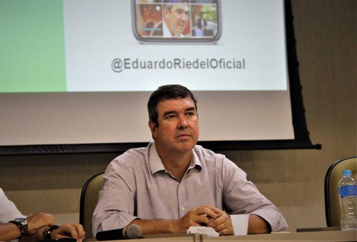 Esse é Eduardo Riedel. Foto: Saul Schramm