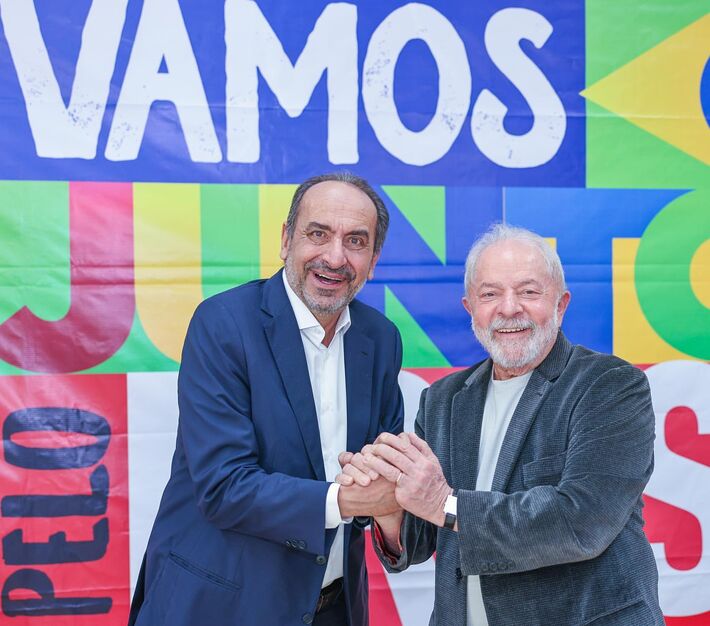 "Consolidamos o acordo político para a nossa unidade nas eleições", disse Lula em 27 de maio de 2022, ao postar essa imagem (da capa) no Instagram. 