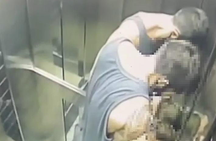 Padrasto agride enteado em elevador, em prédio em Niterói. Foto: Reprodução