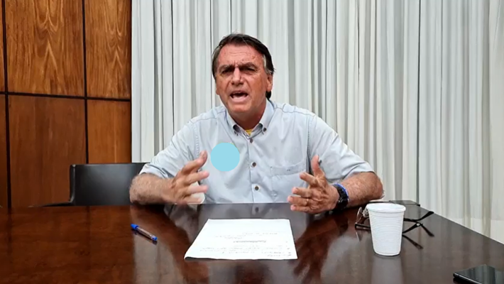 Bolsonaro viu essa fala ter enorme repercussão nas redes e chegou a colocar vários termos como: "Bolsonaro pedófilo", "venezuelanas", "pintou um clima" e "menininhas de 14 e 15 anos". Foto: Print live