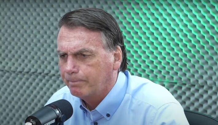 Bolsonaro em entrevista ao podcast Paparazzo Rubro-Negro. Foto: William Anacleto/ISHOOT / Gazeta Press