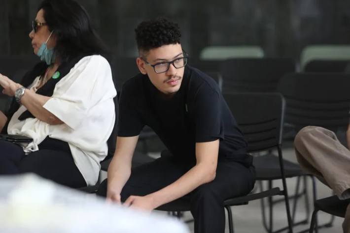 Gabriel, filho de Gal Costa, no velório da cantora. Foto: Maria Isabel Oliveira/O Globo