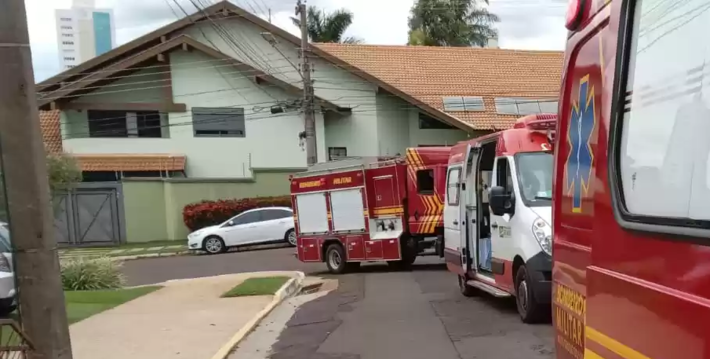 Ao menos duas vitura de resgate estiveram no local do acidente fatal. Foto: Reprodução