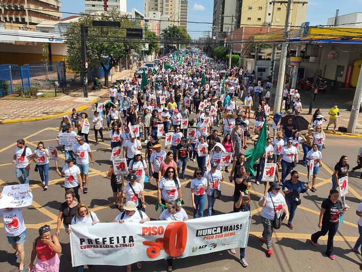 O movimento grevista foi deflagrado após a negativa da prefeitura municipal de Campo Grande em apresentar uma proposta de cumprimento da Lei Municipal n. 6.796/2022, referente ao reajuste de 10,39%. Foto: ACP