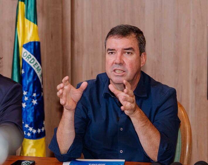 Esse é Eduardo Riedel, governador eleito em Mato Grosso do Sul, durante anúncio de secretariado. Foto: Tero Queiroz 