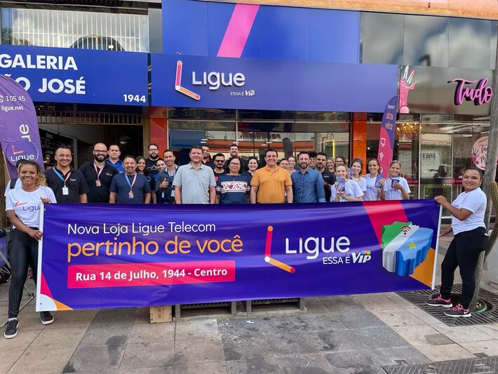 A empresa oferece atrações gratuitas, com carrinho de pipoca, mesa com mini cupcakes e outros. Foto: Reprodução