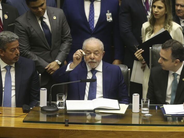 O presidente do Brasil, Luiz Inácio Lula da Silva, durante a cerimônia de posse no Congresso Nacional.  Foto: Valter Campanato/Agência Brasil
