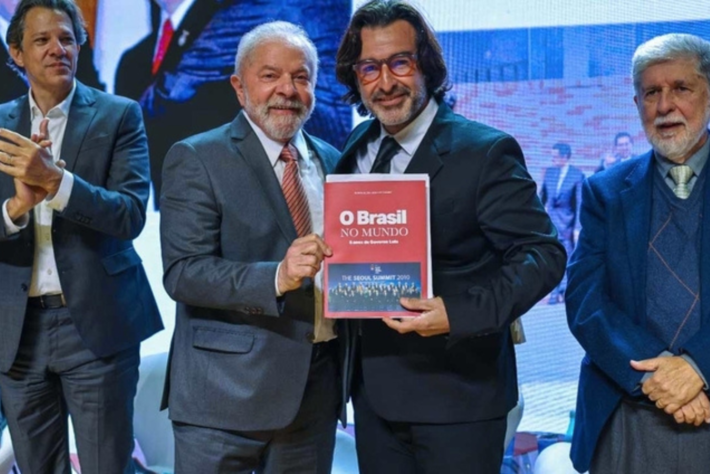 Ricardo e Lula durante evento de lançamento do livro (Créditos: Divulgação)