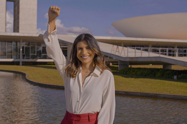 Essa é Camila Jara (PT), ex-vereadora, agora deputada federal por Mato Grosso do Sul. Foto: Redes 