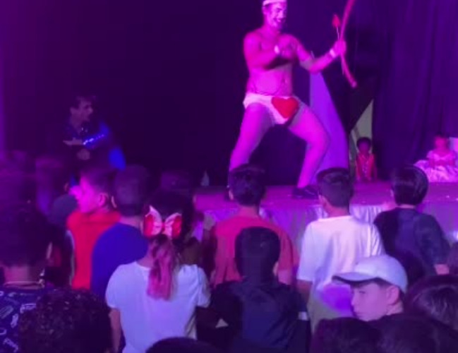 À prefeitura de Amambai, a promessa da trupe foi de que faria um show com personagens como Homem de Ferro, Coringa, La Casa de Papel... Foto: Reprodução