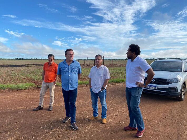O deputado federal Vander Loubet, o membro do MPF Marco Antônio (à direita) e o produtor rural José Raul das Neves Junior. Foto: Reprodução 