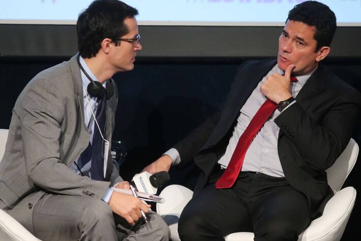 Sergio Moro e o procurador Deltan Dallagnol, em SP, em 2017 - Foto: Jorge Araujo/Folhapress