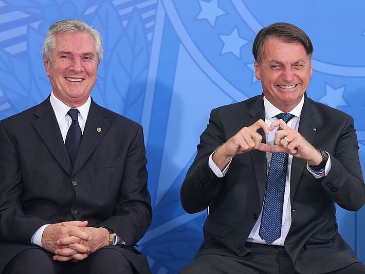 O ex-presidente Fernando Collor (PROS-AL) e o ex-presidente Jair Bolsonaro (PL) - Fabio Rodrigues Pozzebom/Agência Brasil