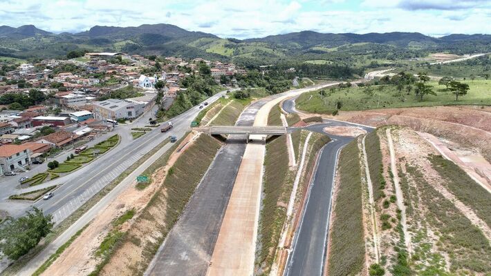 Duplicação até Governador Valadares (MG) será concluída só em 2040, de acordo com a ANTT. Foto: Reprodução