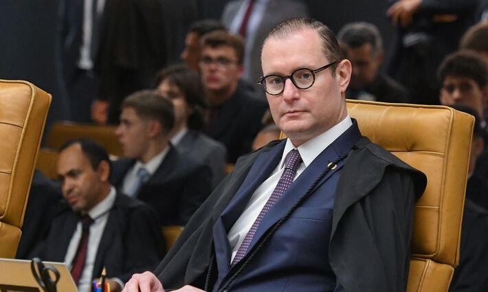 Zanin vota contra marco temporal e desempata julgamento.