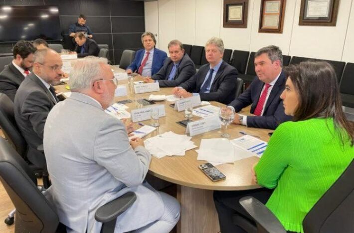 Governador vice-presidente e ministro de Lula visitam UFN3 em MS.