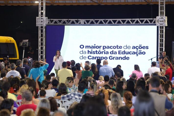A prefeita de Campo Grande, Adriane Lopes (PP) durante solenidade de lançamento do maior pacote de investimentos na Educação da Capital. Foto: Reprodução