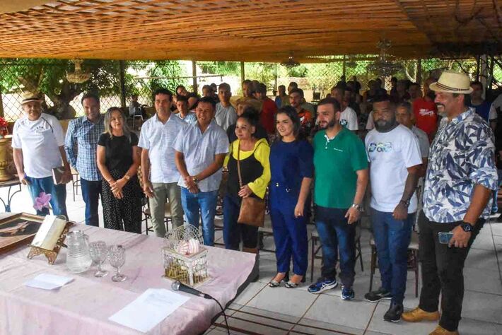  Com Adriane, os 60 internos da Fazendinha participaram do ato inaugural. Foto: Valmirar Gomes
