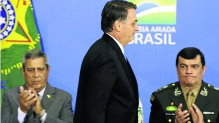 Jair Bolsonaro, Walter Braga Netto e Paulo Sérgio Nogueira. Créditos: Fabio R. Pozzebom/ Agência Brasil