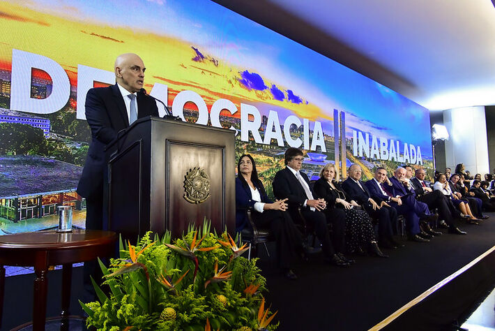 Ato Democracia Inabalada - Congresso Nacional sedia cerimônia para relembrar um ano das invasões às sedes dos três Poderes da República, em Brasília.