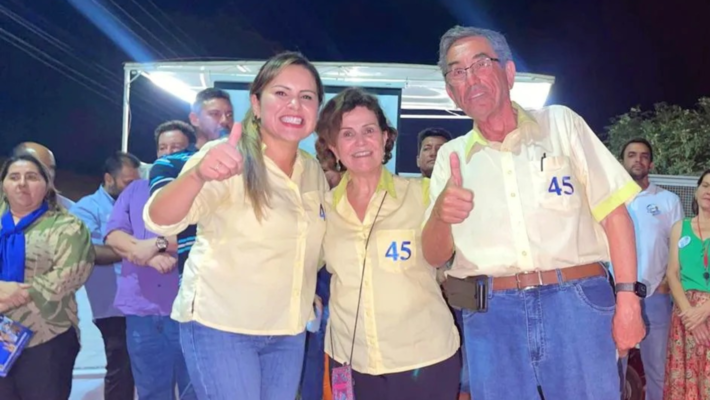 A candidata a vice-prefeita Vivian Barbosa da Cruz, Maria Lúcia Cintra e o candidato a reeleição Nelson Cintra. Foto: Redes 