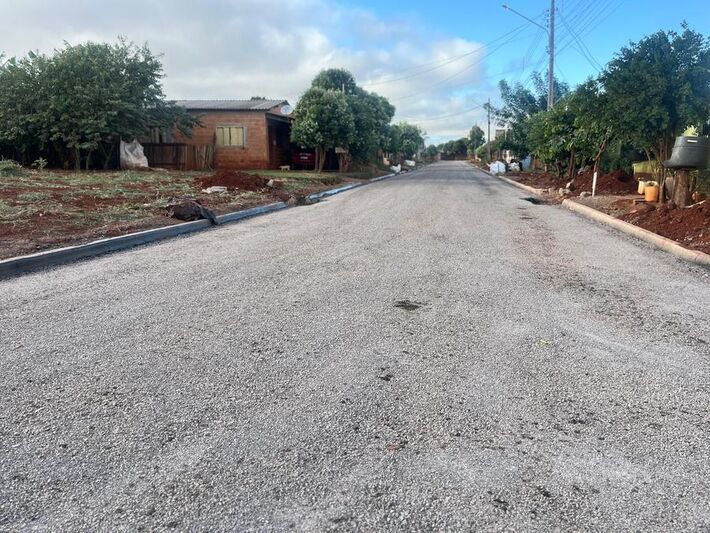 Obra de pavimentação em Sidrolândia