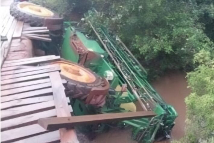 Maquinário caiu de ponte em Nova Alvorada do Sul