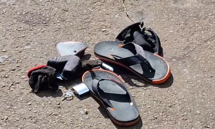 Objetos pessoais encontrados no local do crime