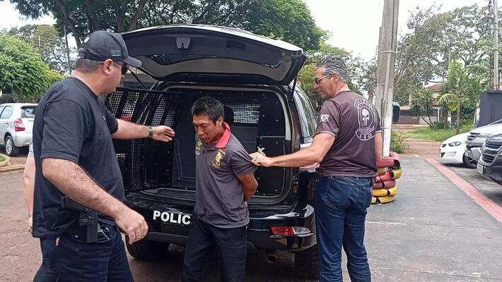 Autor sendo encaminhado à Delegacia de Polícia