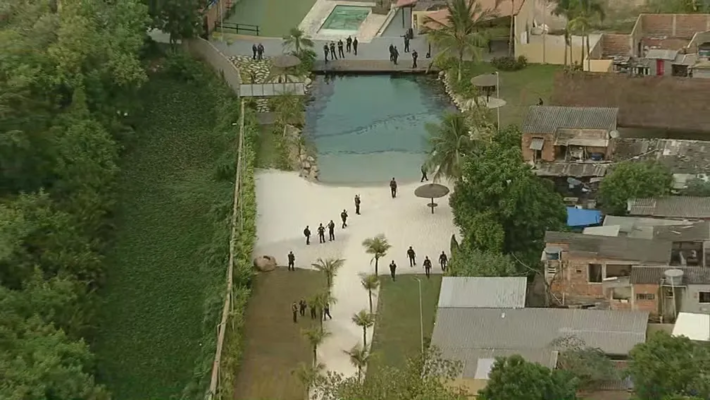 Resort Green está localizado dentro da comunidade Parada de Lucas - Foto: Reprodução - TV Globo