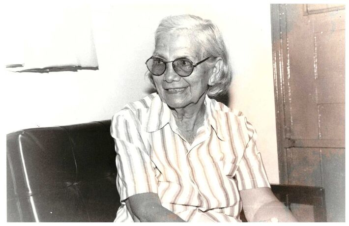  Oliva Enciso.
