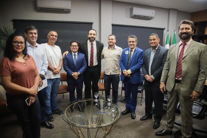 Landmark, Papy e demais autoridades na reunião