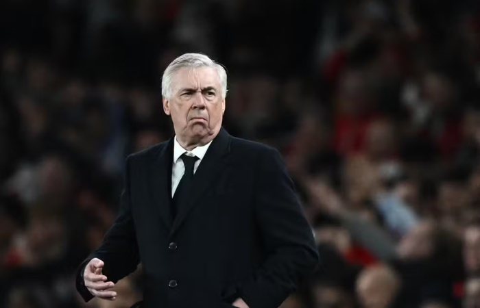Carlo Ancelotti, técnico do Real Madrid, durante a derrota para o Arsenal na Champions League Foto: Reuters