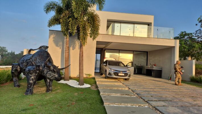 Endereço onde a polícia cumpriu mandados