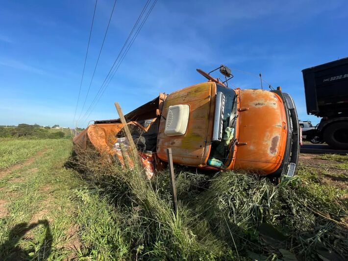 Acidente ocorreu na manhã de sexta