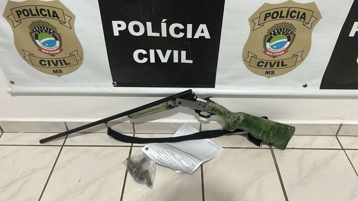 Arma calibre 28 utilizada por Antonio para matar Greison no noivado da filha dele. Foto: PM