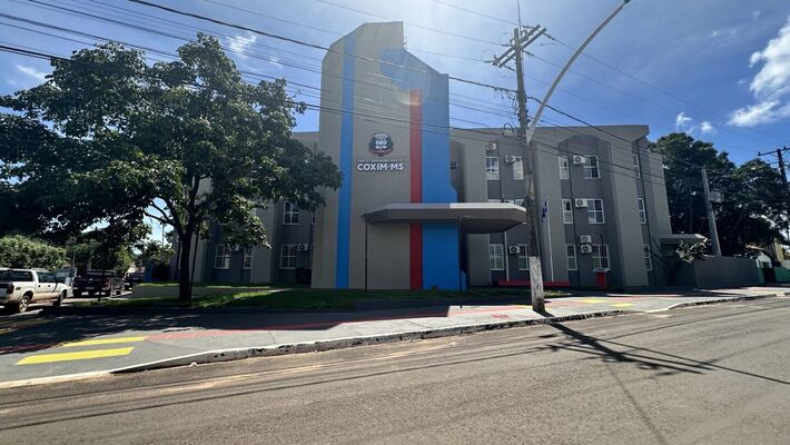 Prédio onde fica a prefeitura de Coxim
